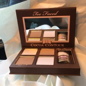 Brand new Too Faced cocoa contour kit